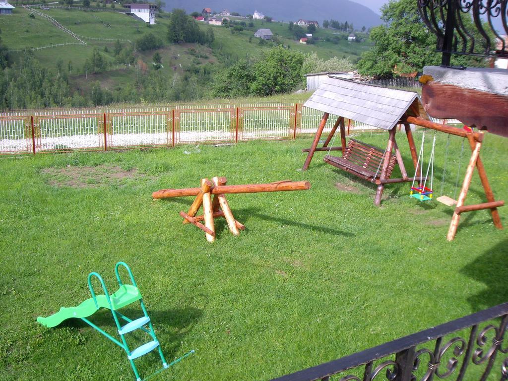 Hotel Garofita Pietrei Craiului Peştera Exteriér fotografie